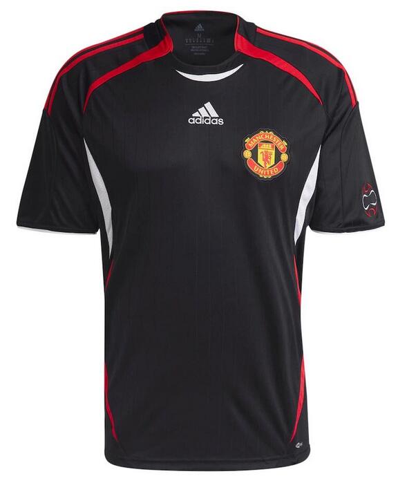 Manchester United 2021/22 Black Training Shirt